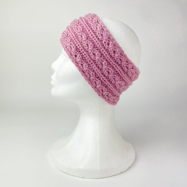 Nyt hndstrikket pandebnd i rosa uld