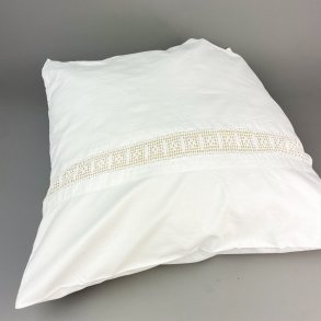 Hvidt vintage pudebetrk med mellemvrk