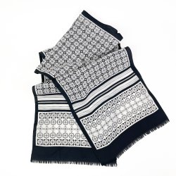 Langes Vintage-Satintuch