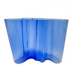 Bl� Iittala Alvar Aalto vase