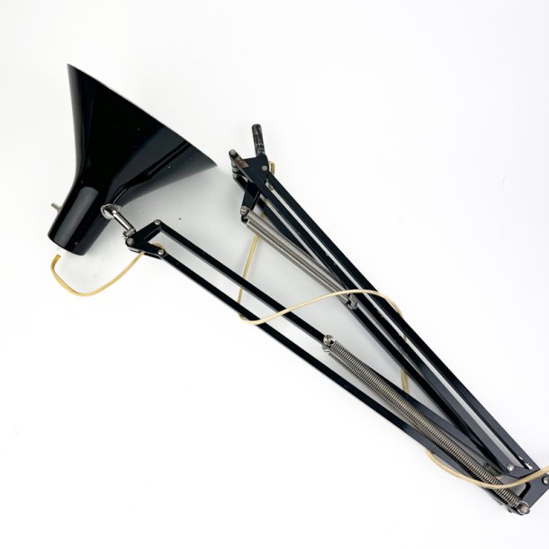 Sort retro arkitektlampe