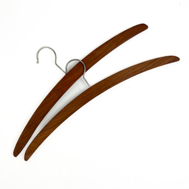 To vintage teaktr� b�jler