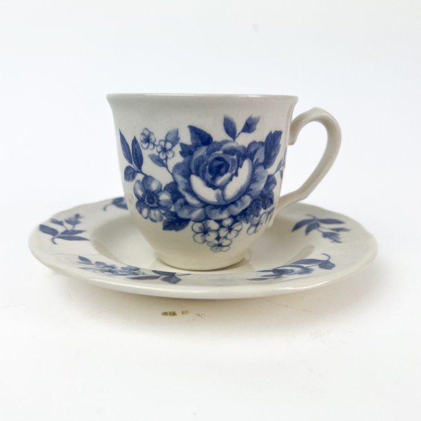 Vintage kaffekop med bl� blomster