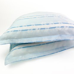 To blstribede vintage damask pudebetrk