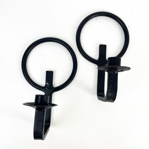 To retro vglysestager i smedejern