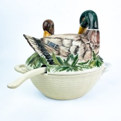 Vintage fajanceterrin - �nder p� rede