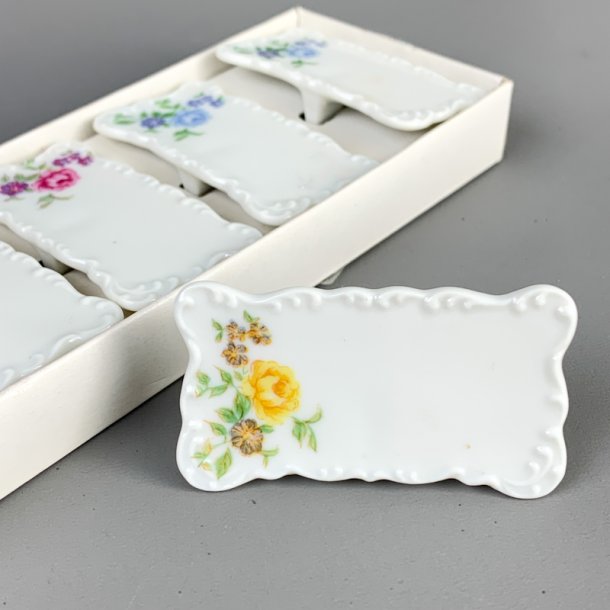 Seks vintage porcel�n bordkort