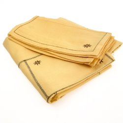 Broderet gul vintage dug 200 cm med ti servietter