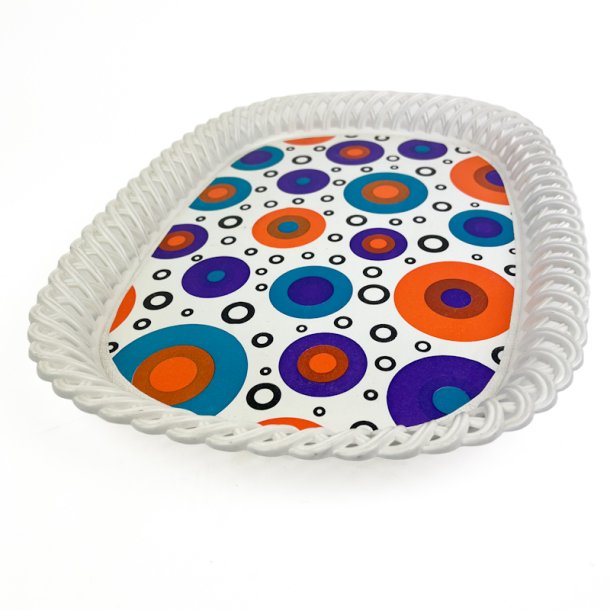 Retro bakke med grafiske cirkler