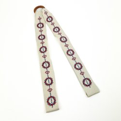 Broderet vintage bakkeb�nd