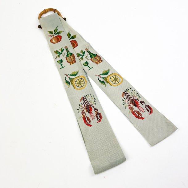 Broderet vintage bakkeb�nd