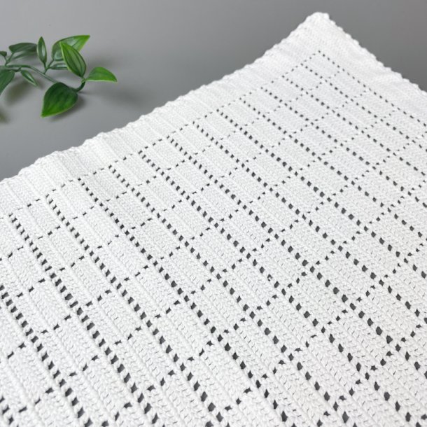 Hvid hklet bakkeserviet