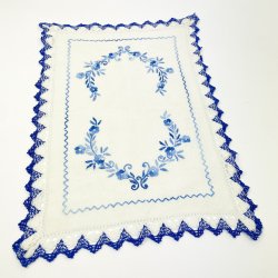 Bl� broderet vintage bakkeserviet