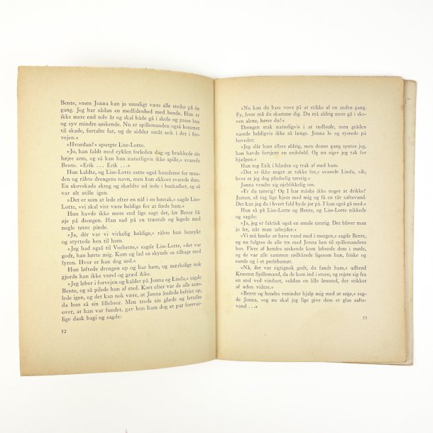 P� med vanten Lise Lotte af Birgit Bak - 1956