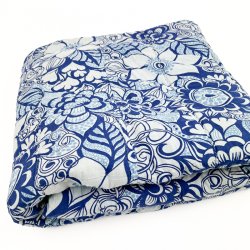 Bl�t blomstret retro vatt�ppe
