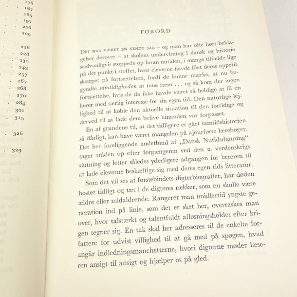 Dansk Nutidsdigtning 1 &amp; 2 � Orla Lundbo 
