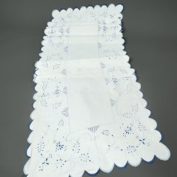 Hvid retro bordlber med blt broderi - 120 cm