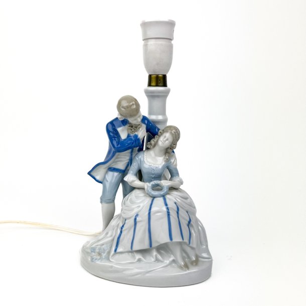 Vintage porcel�n bordlampe "k�restepar"