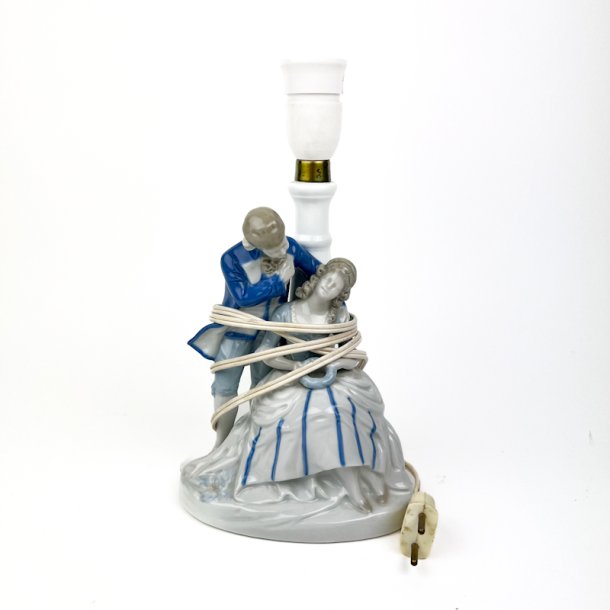 Vintage porcel�n bordlampe "k�restepar"