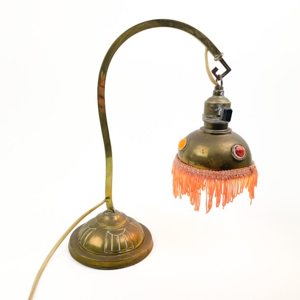 Dekorativ retro messingbordlampe