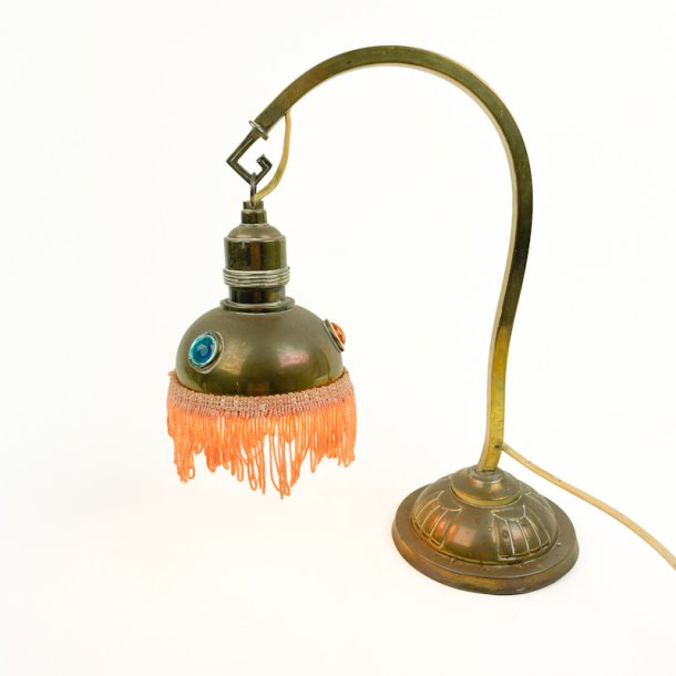 Dekorativ retro messingbordlampe