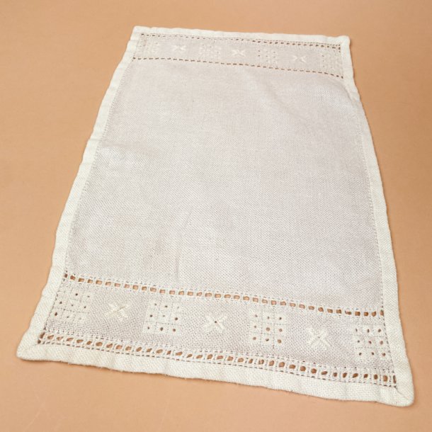  Broderet hvid vintage bordl�ber