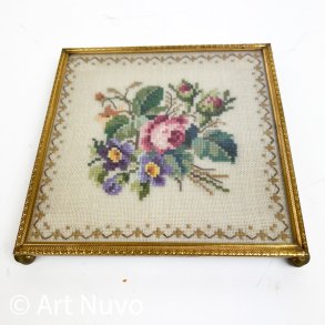 Broderet vintage bordsk�ner
