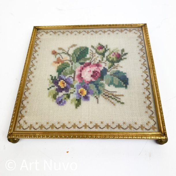 Broderet vintage bordsk�ner