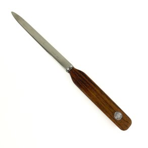 Teak brevv�bner med emblem