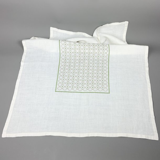 Smuk hvid retro dug med broderi � 110 cm