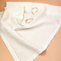 Smuk broderet vintage dug � 170 cm