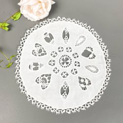 Hvid broderet retro flakon med gennembrud