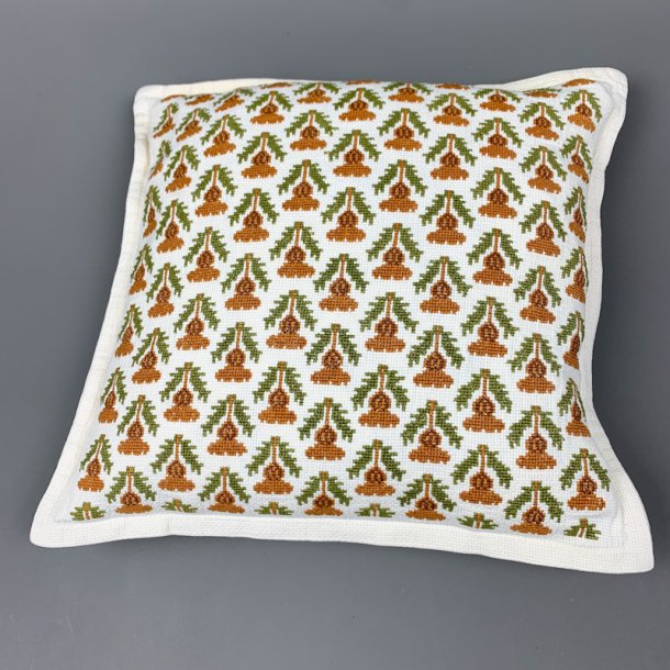 Hvid vintage broderet pyntepude