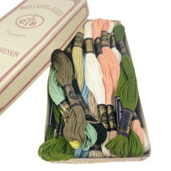 Smuk DMC vintage �ske med 24 fed broderigarn