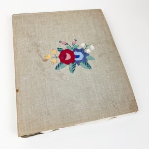 H�ndarbejdsl�res broderimappe 50�erne