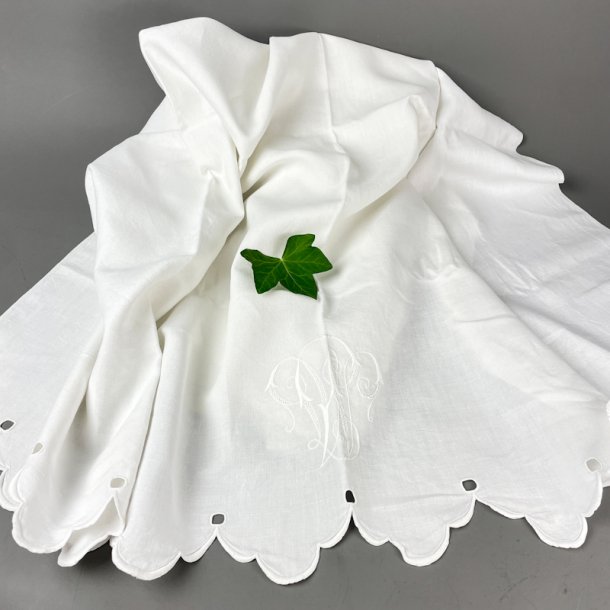 Vintage pyntelagen med broderi