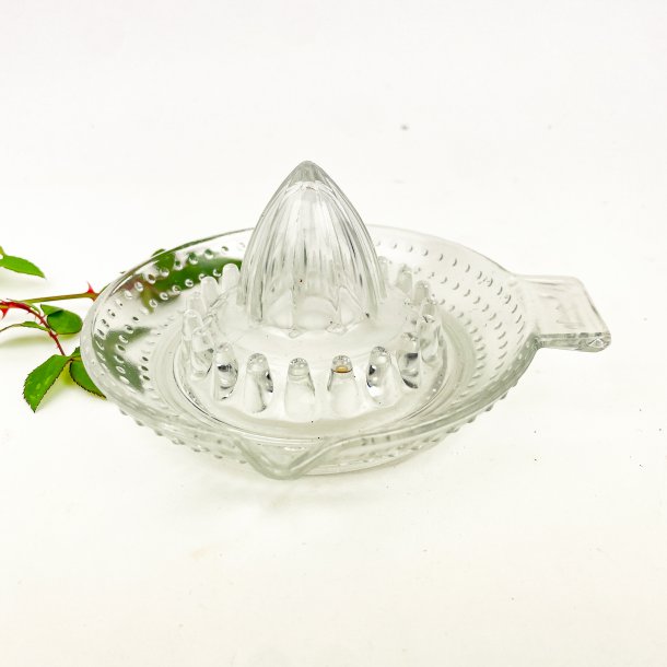 Prikket vintage citronpresser i glas