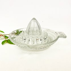 Prikket vintage citronpresser i glas