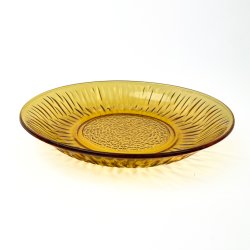 Tiefer Retro-Teller aus bernsteinfarbenem Glas