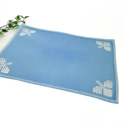 Hellblaue Retro Tablettserviette mit Stickerei