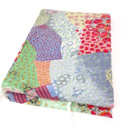 Retro sengetj med patchwork mnster