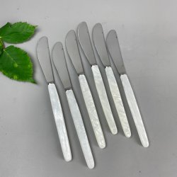Seks vintage middags knive med perlemorsskaft