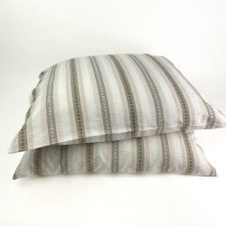 To rosa-stribede vintage damask pudebetr�k