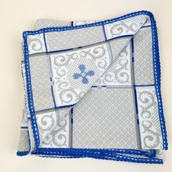 Broderet bl� vintage dug 100x100 cm