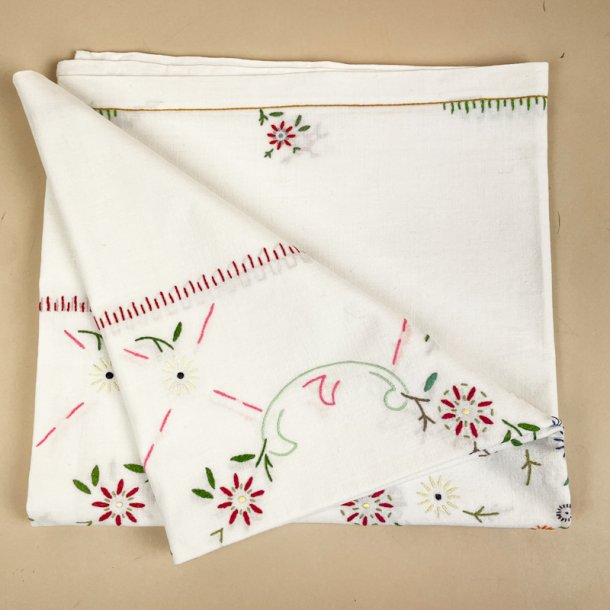 Broderet vintage dug 120�120 cm