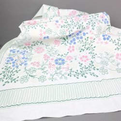 Blomstret retro dug � 120 cm