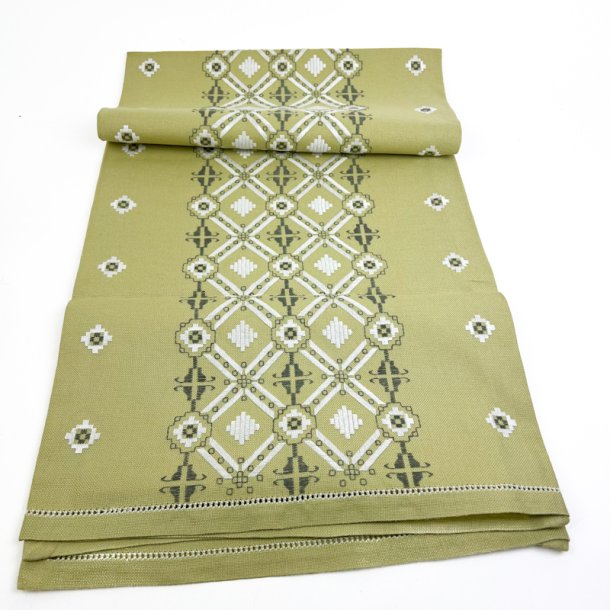 Broderet gr�n vintage dug 160 cm