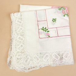 Broderet vintage dug 100 cm