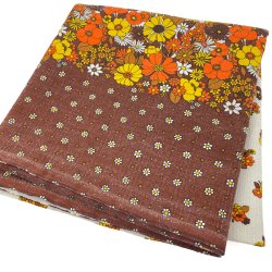 Blomstret retro dug 160 cm