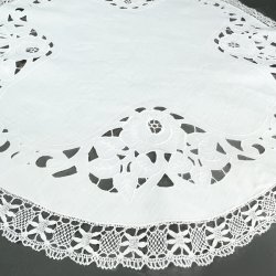 Groe weie Vintage-Lichtdecke mit offener Stickerei  80 cm  